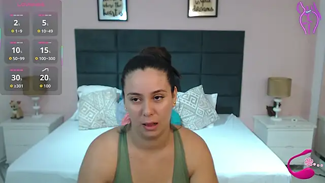 Snapshot of MadisonJenner chatting on 10/03/25, 11:12 MadisonJenner online show from 10/03/25, 11:12