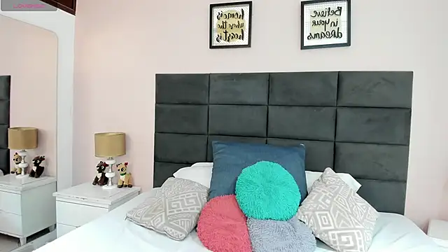 MadisonJenner online show from 02/09/26, 03:32