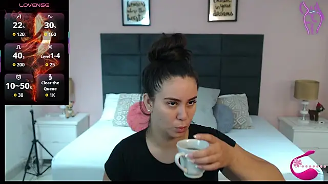 Snapshot of MadisonJenner chatting on 09/11/25, 09:42 MadisonJenner online show from 09/11/25, 09:42