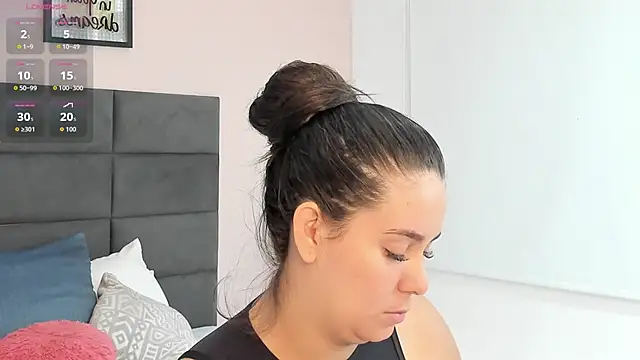 MadisonJenner online show from 02/07/26, 11:51