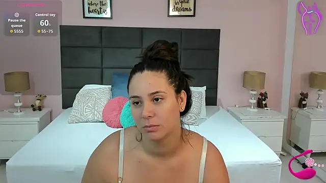 Snapshot of MadisonJenner chatting on 10/11/25, 11:22 MadisonJenner online show from 10/11/25, 11:22