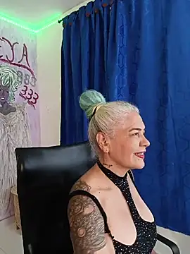 Snapshot of freyadevil333 chatting on 05/15/26, 12:52 freyadevil333 online show from 05/15/26, 12:52