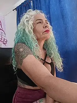 Snapshot of freyadevil333 chatting on 07/16/26, 01:41 freyadevil333 online show from 07/16/26, 01:41