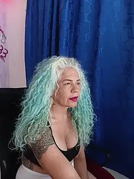 Snapshot of freyadevil333 chatting on 04/25/26, 01:08 freyadevil333 online show from 04/25/26, 01:08