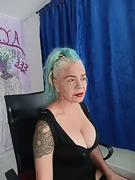Snapshot of freyadevil333 chatting on 05/12/26, 02:41 freyadevil333 online show from 05/12/26, 02:41