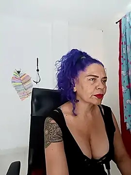 freyadevil333 online show from 09/23/25, 12:56