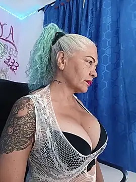 Snapshot of freyadevil333 chatting on 03/22/26, 12:18 freyadevil333 online show from 03/22/26, 12:18