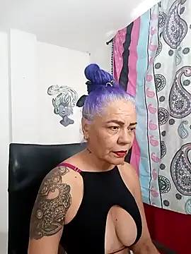 freyadevil333 online show from 10/27/25, 03:57