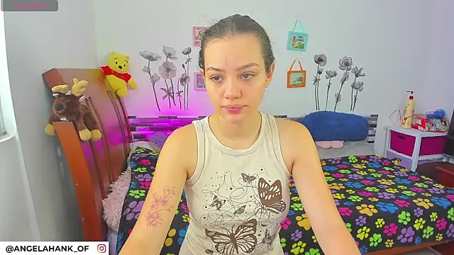 Angela hank2 online show from 04/17/26, 01:25