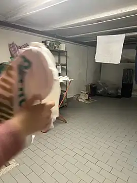 Sunbelxx online show from 11/17/25, 11:47