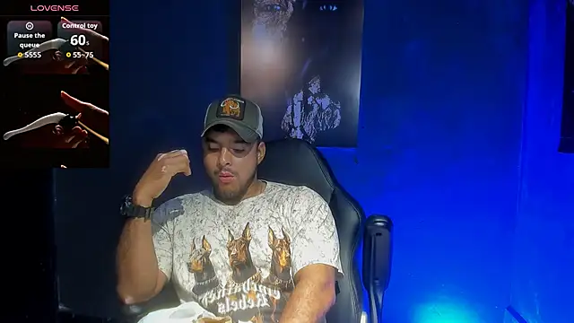 Snapshot of Big_furry_bear13 chatting on 09/13/25, 10:37 Big furry bear13 online show from 09/13/25, 10:37