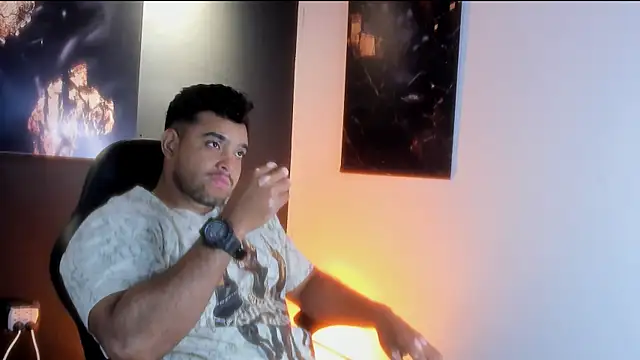 Snapshot of Big_furry_bear13 chatting on 10/22/25, 03:39 Big furry bear13 online show from 10/22/25, 03:39