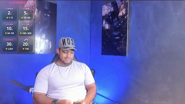 Snapshot of Big_furry_bear13 chatting on 09/25/25, 05:57 Big furry bear13 online show from 09/25/25, 05:57