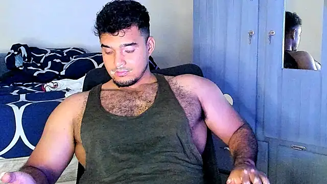 Snapshot of Big_furry_bear13 chatting on 03/19/25, 04:36 Big furry bear13 online show from 03/19/25, 04:36