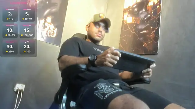 Snapshot of Big_furry_bear13 chatting on 10/06/25, 10:16 Big furry bear13 online show from 10/06/25, 10:16