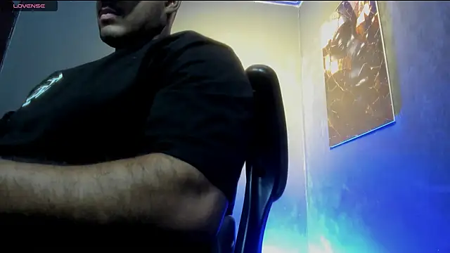 Snapshot of Big_furry_bear13 chatting on 10/03/25, 05:20 Big furry bear13 online show from 10/03/25, 05:20