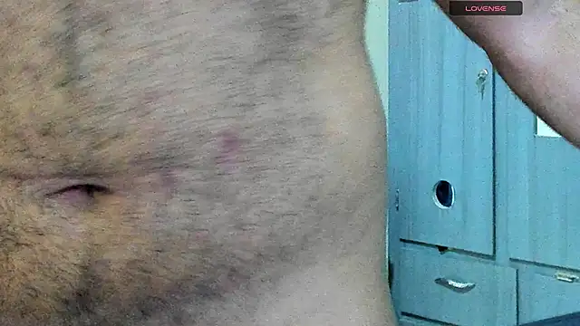 Snapshot of Big_furry_bear13 chatting on 03/23/25, 06:37 Big furry bear13 online show from 03/23/25, 06:37