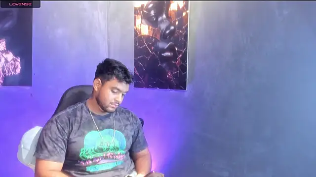 Snapshot of Big_furry_bear13 chatting on 09/28/25, 05:03 Big furry bear13 online show from 09/28/25, 05:03