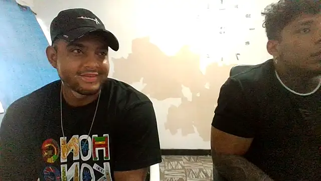 Snapshot of Big_furry_bear13 chatting on 10/26/25, 04:07 Big furry bear13 online show from 10/26/25, 04:07