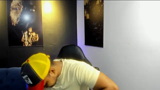 Snapshot of Big_furry_bear13 chatting on 12/02/25, 06:48 Big furry bear13 online show from 12/02/25, 06:48