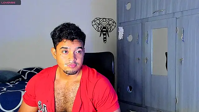 Snapshot of Big_furry_bear13 chatting on 03/06/25, 08:41 Big furry bear13 online show from 03/06/25, 08:41