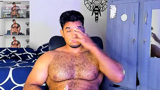 Snapshot of Big_furry_bear13 chatting on 03/08/25, 06:43 Big furry bear13 online show from 03/08/25, 06:43