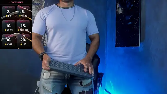 Snapshot of Big_furry_bear13 chatting on 09/12/25, 06:57 Big furry bear13 online show from 09/12/25, 06:57