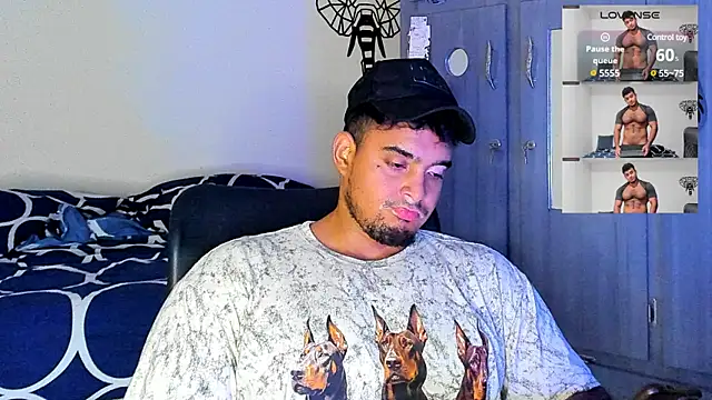 Snapshot of Big_furry_bear13 chatting on 03/22/25, 07:36 Big furry bear13 online show from 03/22/25, 07:36