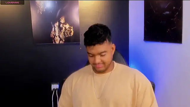 Snapshot of Big_furry_bear13 chatting on 11/14/25, 07:01 Big furry bear13 online show from 11/14/25, 07:01