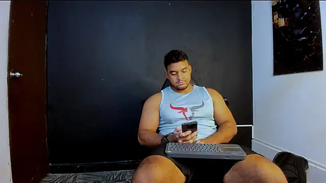 Big furry bear13 online show from 04/12/26, 03:59