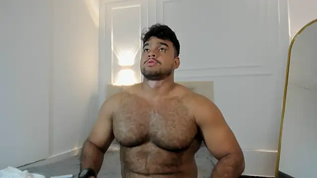 Big furry bear13 online show from 01/18/26, 11:24