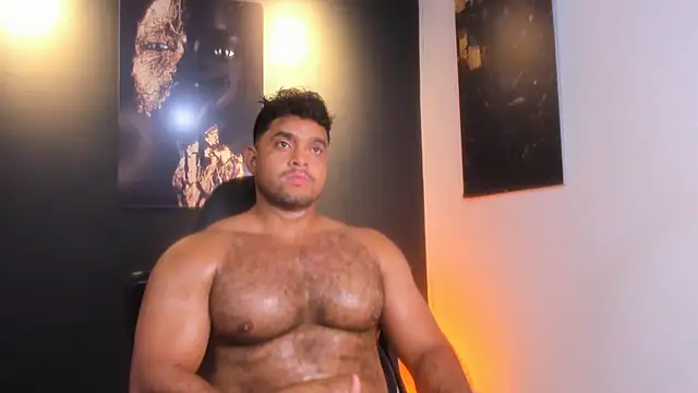 Snapshot of Big_furry_bear13 chatting on 11/16/25, 05:34 Big furry bear13 online show from 11/16/25, 05:34