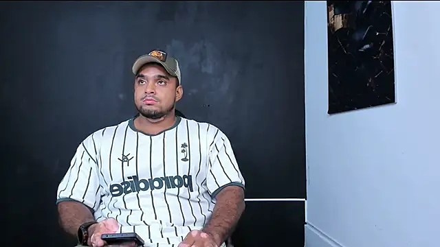 Big furry bear13 online show from 02/14/26, 06:13