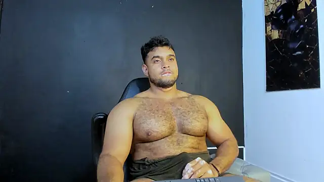 Snapshot of Big_furry_bear13 chatting on 05/05/26, 07:06 Big furry bear13 online show from 05/05/26, 07:06