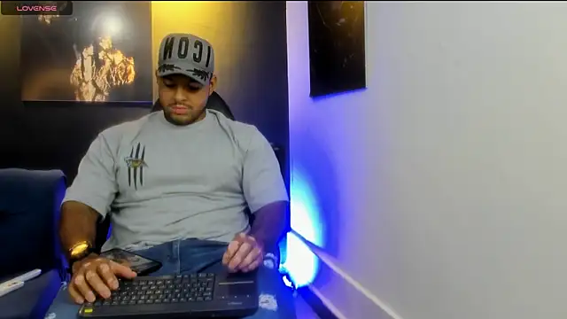 Snapshot of Big_furry_bear13 chatting on 11/07/25, 07:24 Big furry bear13 online show from 11/07/25, 07:24