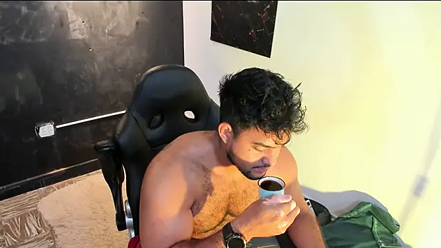 Big furry bear13 online show from 02/21/26, 07:54