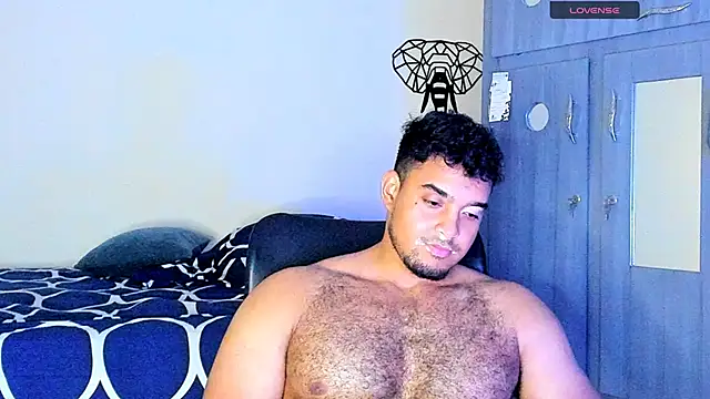 Snapshot of Big_furry_bear13 chatting on 03/20/25, 06:41 Big furry bear13 online show from 03/20/25, 06:41