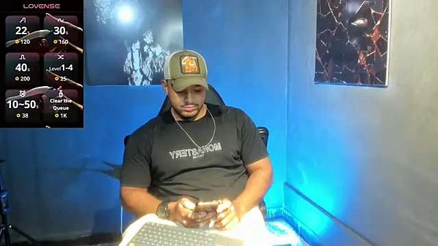 Snapshot of Big_furry_bear13 chatting on 09/09/25, 04:44 Big furry bear13 online show from 09/09/25, 04:44