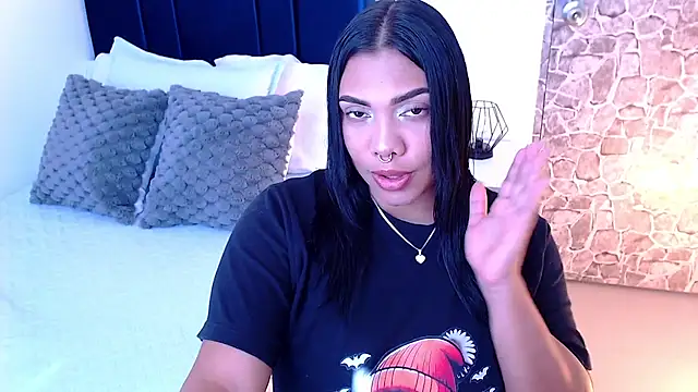 Snapshot of angela_santana_ chatting on 10/07/25, 06:53 angela santana online show from 10/07/25, 06:53