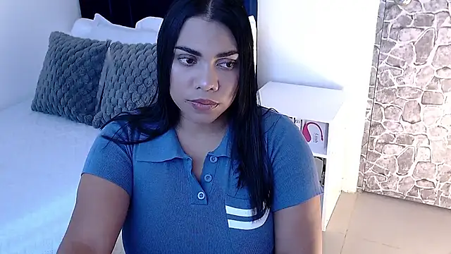 Snapshot of angela_santana_ chatting on 09/24/25, 07:31 angela santana online show from 09/24/25, 07:31