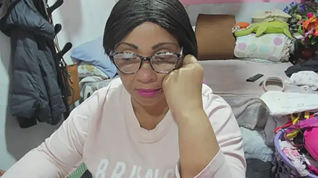 Snapshot of Mrs_mommy_ chatting on 06/09/26, 07:37 Mrs mommy online show from 06/09/26, 07:37