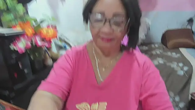 Snapshot of Mrs_mommy_ chatting on 07/11/26, 07:36 Mrs mommy online show from 07/11/26, 07:36