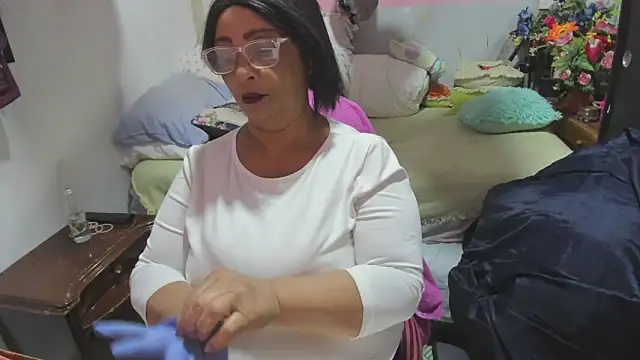 Mrs mommy  online show from 04/06/26, 11:50