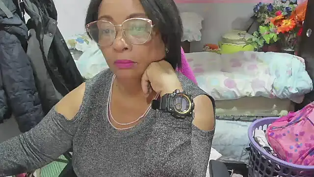 Snapshot of Mrs_mommy_ chatting on 05/11/26, 11:46 Mrs mommy online show from 05/11/26, 11:46