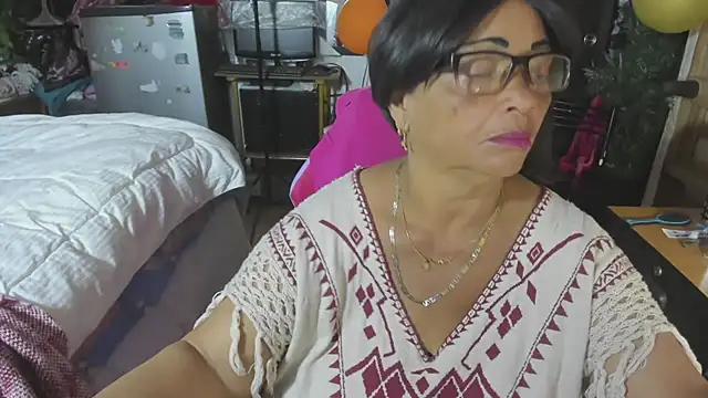 Mrs mommy  online show from 11/12/25, 07:18