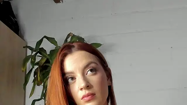 Snapshot of Bellacrox chatting on 12/20/25, 02:14 Bellacrox online show from 12/20/25, 02:14