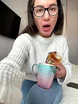 HotXMom online show from 01/16/26, 07:45