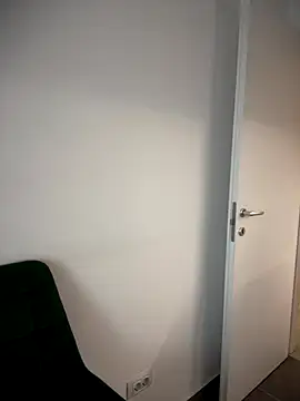 HotXMom online show from 01/08/26, 07:36