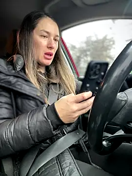 Snapshot of HotXMom chatting on 12/03/25, 07:08 HotXMom online show from 12/03/25, 07:08