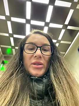 HotXMom online show from 01/09/26, 07:15